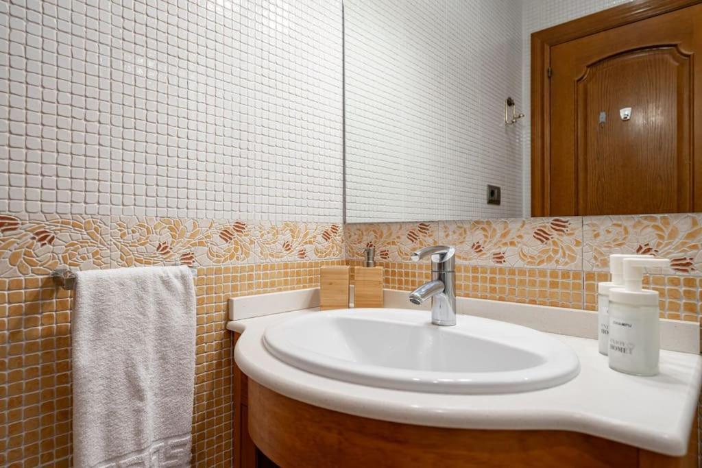 Apartamento La Joya Gijon Luaran gambar